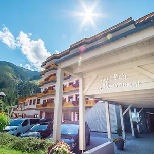 https://alpenhotel-saalbach.saalbachhinterglemmhotels.com