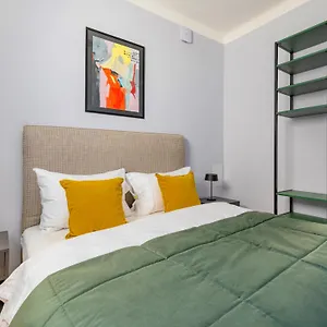 Numa I Strauss Aparthotel