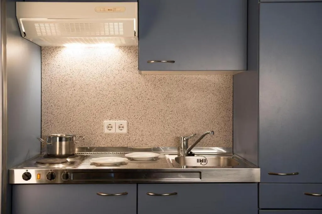 24Hours Apartment Hotel Вена Апарт-отель